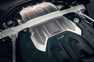 ベントレー、V8ツインターボエンジンの生産を終了へ…電動化を加速