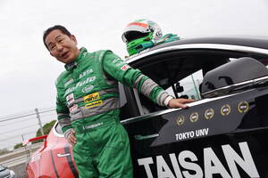 ドリキンがチーム・タイサンで全日本EVレースに参戦！ テスラ「モデル3」で挑むも「こんなストレスのたまるレースはないね（笑）」