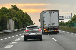 あおり運転は100%悪いがあおられがちな運転が存在するのも事実！　自分が当てはまったら要注意な運転とは