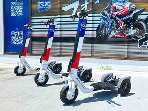 【ストリーモ】鈴鹿8耐参戦チーム「F.C.C. TSR Honda France」へ専用ラッピングの車両提供