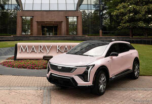 化粧品の「Mary Kay」、伝統のピンクキャデラックを電動SUV『オプティック』に刷新