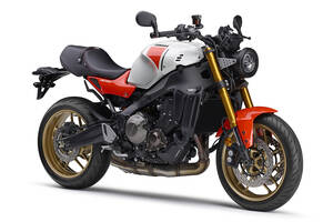 ヤマハ、スポーツヘリテージ『XSR900』2024年モデルを5月20日に発売。新色のホワイトとブラックを用意