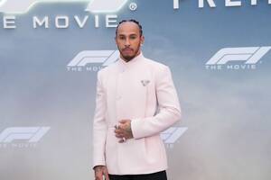 映画『F1／エフワン』主演ブラッド・ピットやコシンスキー監督、ハミルトンのサポートを称賛。しかしその強い”こだわり”は、制作予算に多大な影響が？？
