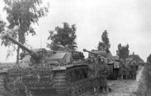ナチス・ドイツに実在した「空軍なのに戦車を使う部隊」なぜ？ 独裁政権ナンバー2が “私兵”導入の経緯とは