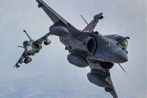 「フランスの戦闘機を中国産機が撃破した」→その後何が？ ある意味“空中戦”な国際舞台で出現の光景とは