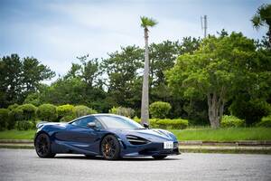 マクラーレン「750S」試乗。ライバルとは違う“英国の名門レース屋”らしい高潔な走りの世界を堪能する