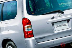 23年目の大刷新！ トヨタ“新”「プロボックス」発表！ リッター「24km以上」走る＆“2人乗り”仕様もアリ！ カクカクデザインもイイ「新“大人気”商用バン」が販売店でも話題に