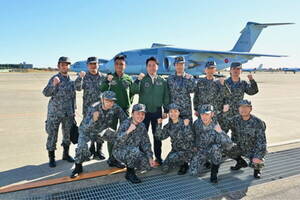 「自衛官の給与引き上げます！」小泉防衛相のSNSに大反響 “オンボロ隊舎”写真にも衝撃広がる