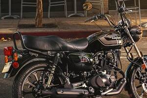 カワサキの“ジャメリカン”「LTD」復活!? ゆったりポジション＆分厚い段付シートの「W175 LTD」ラテンアメリカで発表