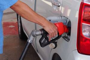 海外で普及する「キャップレス給油口」、果たして日本で根付くのか？ その障壁とは何か