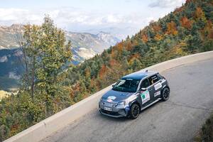 アルピーヌA290、FIAエコラリー初参戦で3勝の快挙。欧州の難コースで実証された「EVホットハッチ」の真価