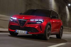 アルファ ロメオの新型コンパクトSUV「Junior」がハイブリッド＆EVで登場