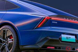 【中国】ホンダ新型「“最上級”スポーツカー」初公開！ “50：50”の「前後重量配分」な「後輪駆動モデル」もアリ！ 異形ハンドルに助手席モニター採用の斬新内装もイイ「GT」登場