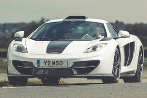 日産R390用が技術のベース　ロータス・エスプリ & マクラーレンMP4-12C（2）　英国製V8の世界