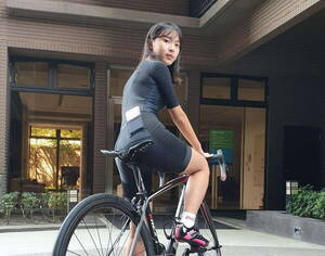 タマげたッ!! 驚愕の「股間を圧迫しない自転車のサドル」発売 確かに「概念を覆」した珍設計…お値段は？
