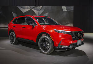 【新車ニュース】ホンダCR-V待望の復活！ 日本仕様はRSブラックパッケージとRSの２グレード構成。販売は2026年2月スタート