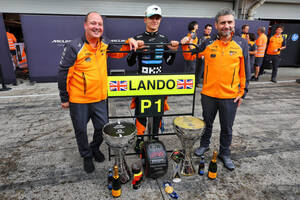 平等性重視の関係構築を続けるマクラーレン。ドライバー優遇の批判は「雑音と事実を明確に区別」し対処【代表のコメント裏事情】