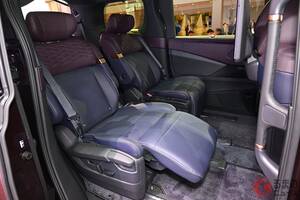 日産が新型「最上級ミニバン」発表！ アルファードより「30％オトク」な税金も魅力！ 威風堂々デザイン＆「豪華内装」採用！ 約15年ぶりに全面刷新の「4代目エルグランド」の優位性とは？