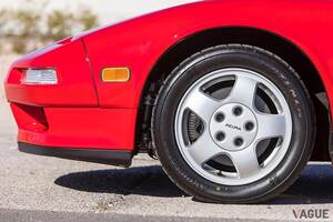 ハリウッド俳優たちを魅了した34年前の国産スーパーカー！ 新品同様の赤い初期型「NSX」がオークションで落札 ネットでの反響と現在の価値とは