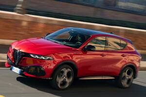 凛々しい目つきで誘惑　アルファ・ロメオ・トナーレ・プラグインHV（1）　Q4のアプデ内容を概説