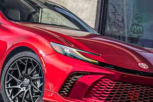 トヨタ新型「カムリ“クーペ”」!? 最新「サメ顔」＆レクサスボディの「4人乗りスポーツカー」!? 上級クーペ予想CGがスゴイ