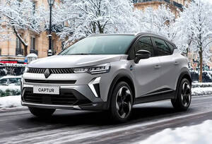 雪道や滑りやすい路面での走行をサポートする機能を備えたルノー・キャプチャーの限定モデルが日本発売