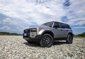 【本格ヨンクがカッコいい！】トヨタ・ランドクルーザーは「どこへでも行き、生きて帰ってこられるクルマ」。250は「生活実用」を体現した誰もが憧れる主力