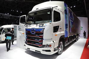 日野プロフィア Z FCVがラインオフ!! 日本初の燃料電池大型トラック量産第1号車