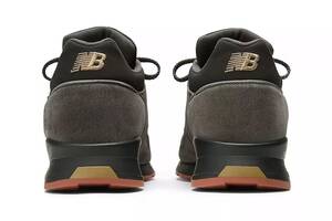 ニューバランス「1500 “Raven”」は抑制の利いたカラーが冬らしいUK製──GQ新着スニーカー