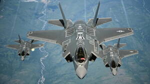 F-35ベースで「コスパ良し!!」な戦闘機つくるよ ロッキードMが断言できるワケ 他社が「F-47」勝ち取っても余裕なぜ？