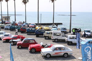 【チンクエチェント博物館の新イベント】海沿いで太陽の光を浴びて欧州車たちが映える！『チッタ・ミラマーレ』初開催