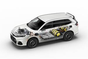 【これが現実】ホンダが戦略変更で“ハイブリッドも”重視に。なぜ5～10年でBEV全盛時代はやって来ないのか？