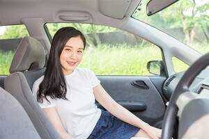 【都市伝説とも言えず…？】愛人を助手席に乗せていれば、オービスが光っても“ハガキがこない”のは本当か