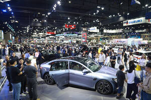 もう「クルマを買う」が当たり前の時代に！　モーターショーを見れば急速に発展するアジアを実感!!