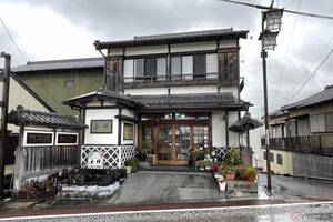 「桜えび天国」静岡県の由比の超穴場!! 暖簾もないし「本日休業」!? 予約必須の昭和レトロ感満載店「玉鉾（たまほこ）」で頂く愛情タップリの桜えび料理