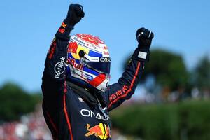 ズバッと一閃！　フェルスタッペン大胆オーバーテイクで今季2勝目。角田裕毅は10位入賞｜F1エミリア・ロマーニャGP決勝