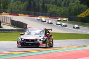 今季はアウディvsホンダ・シビック・タイプRの様相へ。世界戦経験者ブティが初勝利／TCR欧州第2戦