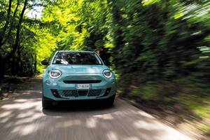 ついにフィアットからもハイブリッドが出た！ 新型600ハイブリッド発売開始──GQ新着カー