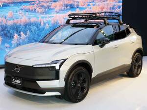 【写真蔵】ボルボ最小の電気自動車、EX30シリーズに新たに加わった「EX30クロスカントリー」