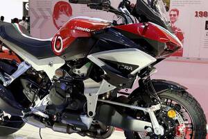 ビモータ“新”「過給器付きアドベンチャー」日本導入決定！ 希少なハブセンターステアリング採用のアドベンチャーが遂に登場 国内発売にむけ準備開始