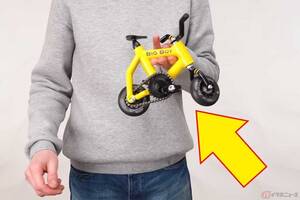 「手のひらサイズ」なのに乗れる!?　超小型の自転車DIY動画に「完全に機能してる（笑）」と驚きの声