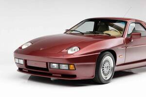 走行距離はわずか171km！ ポルシェ「928S by ゲンバラ」が約1880万円で落札