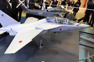 日本初公開！ ジェット練習機の最新モデル乗ってみた「T-4じゃ将来のパイロット育成ムリ！」感じたワケ GCAP導入するなら必須な機能とは
