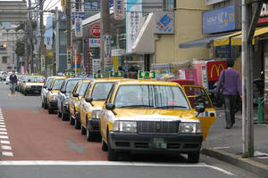 日本で400人未満しか持っていない種類の運転免許も！　需要はあれどハードル高めの「二種免許」の世界!!