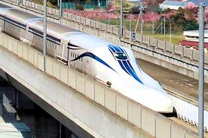 リニア中央新幹線だけじゃない！ 80年代、横浜で「世界初」営業運転があった！ なぜ短命に？ 幻の技術と夢の跡