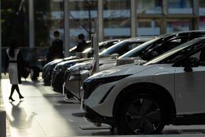 日産、追加の大リストラ策、2万人規模の人員削減検討［新聞ウォッチ］