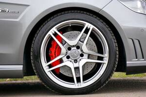 IQ高い人が選ぶ「自動車メーカー」が判明！ 衝撃のランキング発表！ 日本メーカーは何位？
