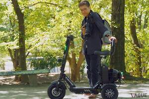 絶対原付より便利でしょ！ “免許不要”で乗ったらハマる 三輪仕様の日本製 特定小型原付「サンリン」ってどんなモデル？ ネットでの反響とは