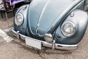 VW空冷「ビートル」が“着地”！驚きのエアサス・ローライダー仕様を発見