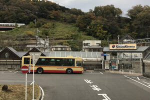 都県境を行く「長大路線バス」廃止へ 国道20号の峠からバス消える